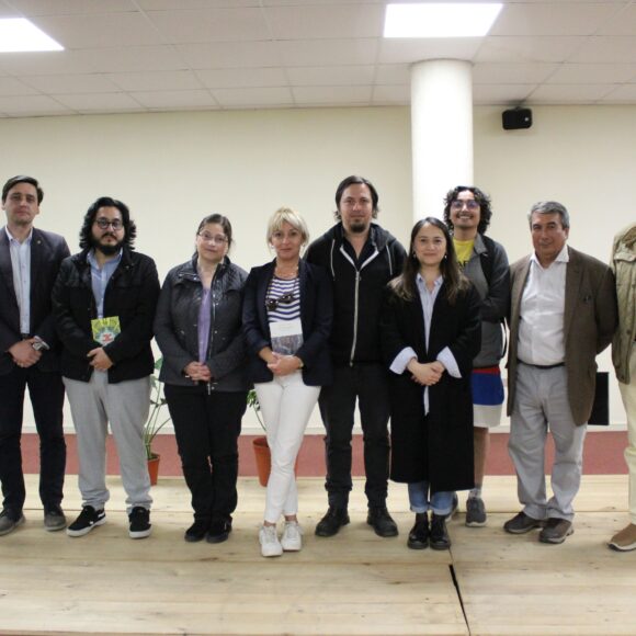 Escritor ecuatoriano Ernesto Carrión realizó lectura poética en Cecal UdeC