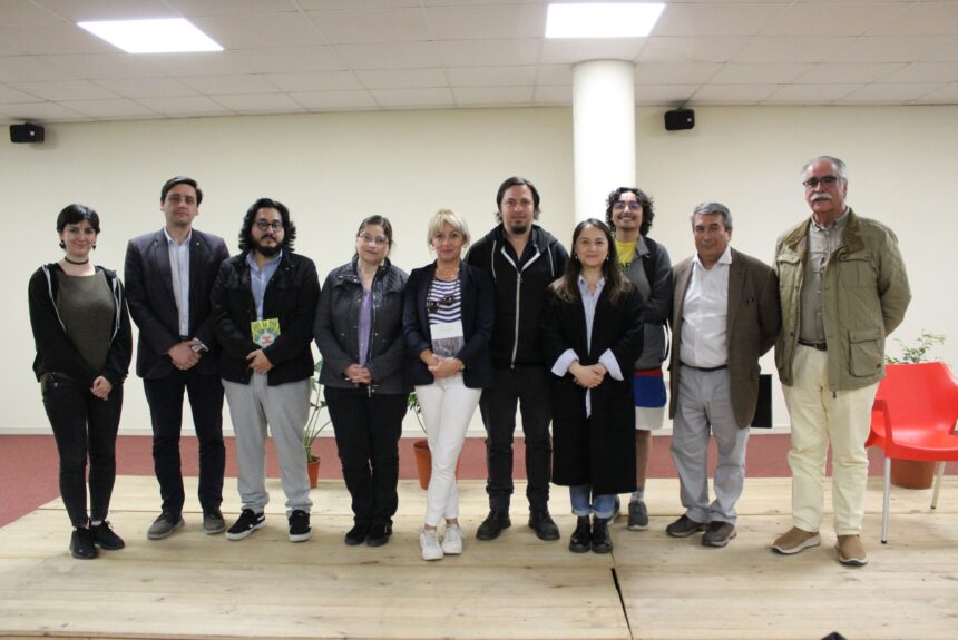 IMG_0359 (1) Escritor ecuatoriano Ernesto Carrión realizó lectura poética en Cecal UdeC