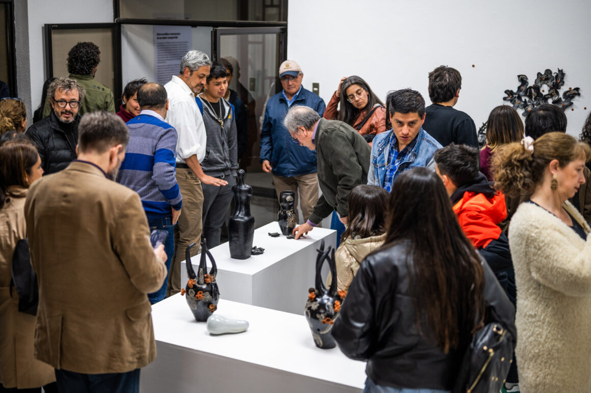Cerámica de Quinchamalí protagoniza exposición fruto de la vinculación entre la UdeC Campus Chillán y BienalSur