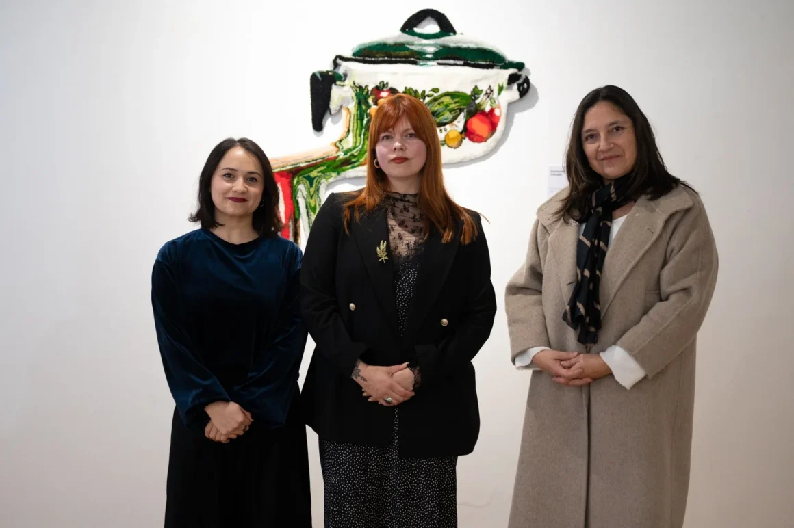 FOTO 1 “Un lugar habitual” invita a redescubrir el patrimonio cotidiano a través del arte textil